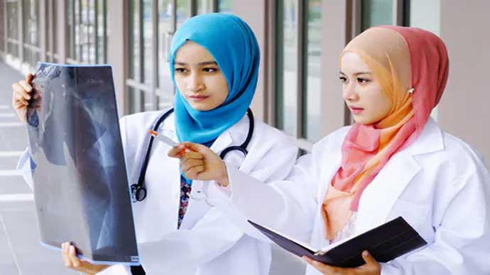 Gaji Tertinggi di Indonesia Dokter